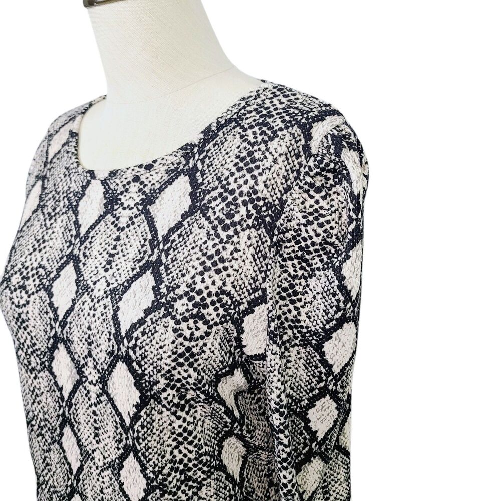 NEW Evereve Sunday In Brooklyn Top L Black Snake Print Knit Puff Sleeve Pullover - Picture 4 of 11
